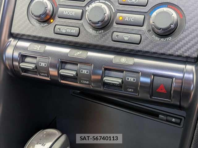 Nissan GT-R 2014-04 8525027-12