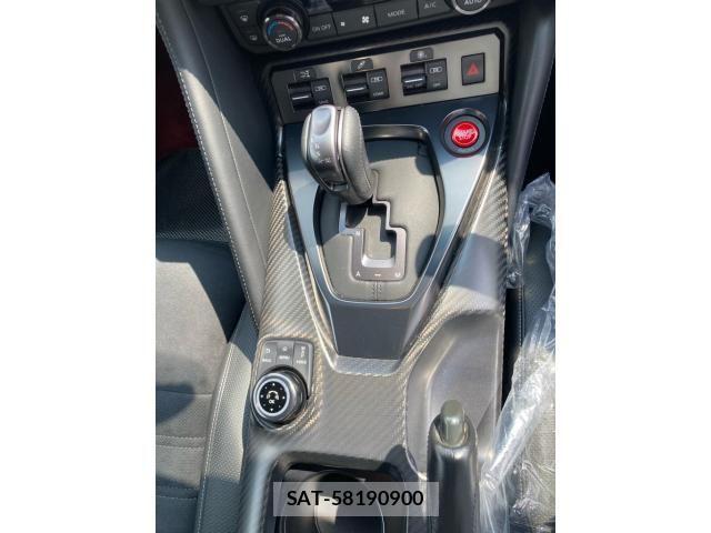 Nissan GT-R 2021-06 8666204-21