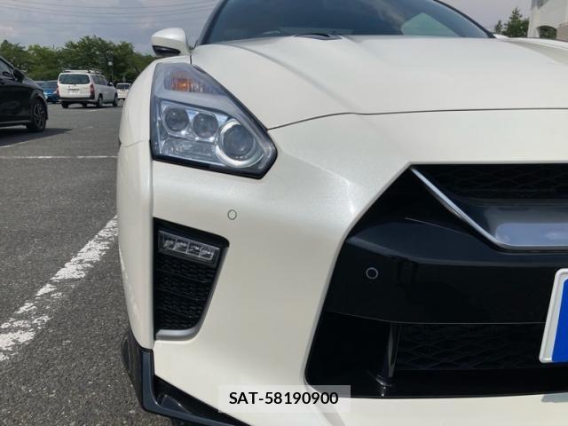 Nissan GT-R 2021-06 8666204-3