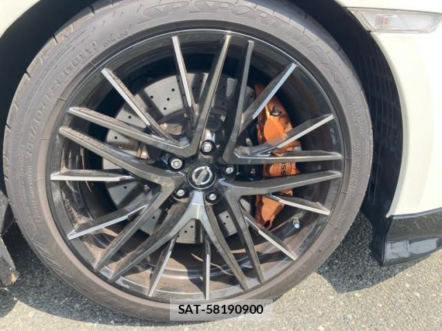 Nissan GT-R 2021-06 8666204-4