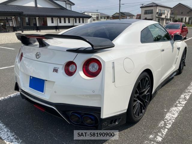 Nissan GT-R 2021-06 8666204-7
