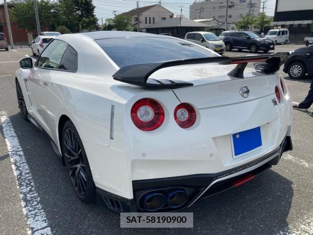 Nissan GT-R 2021-06 8666204-8