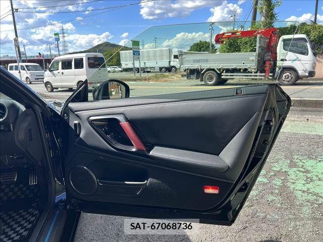 Nissan GT-R 2012-04 8780415-11