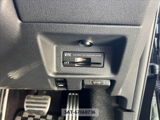 Nissan GT-R 2012-04 8780415-14