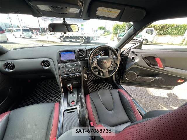 Nissan GT-R 2012-04 8780415-28