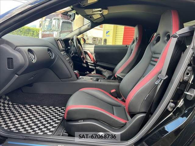 Nissan GT-R 2012-04 8780415-7
