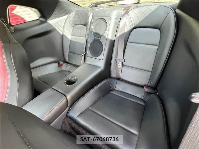 Nissan GT-R 2012-04 8780415-8