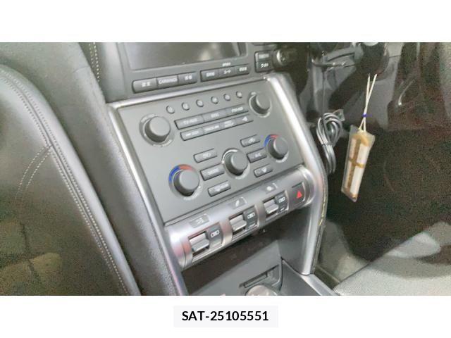 Nissan GT-R 2008-01 8879937-21