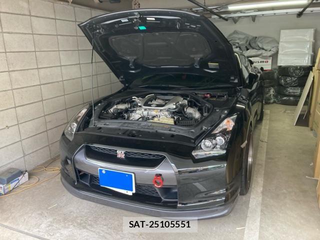 Nissan GT-R 2008-01 8879937-2