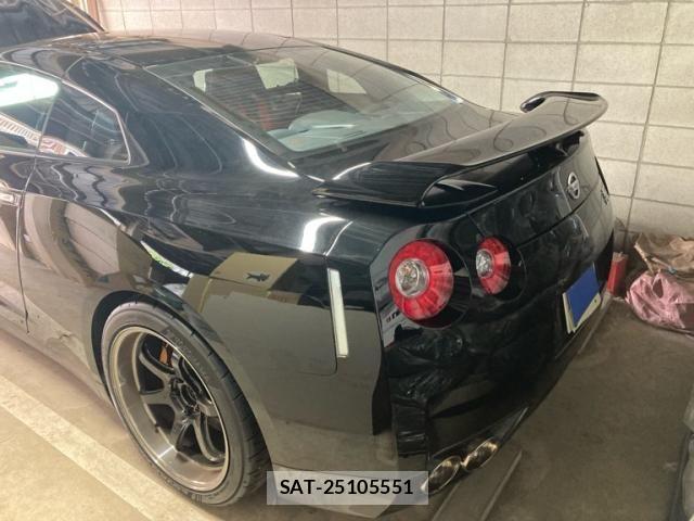 Nissan GT-R 2008-01 8879937-5