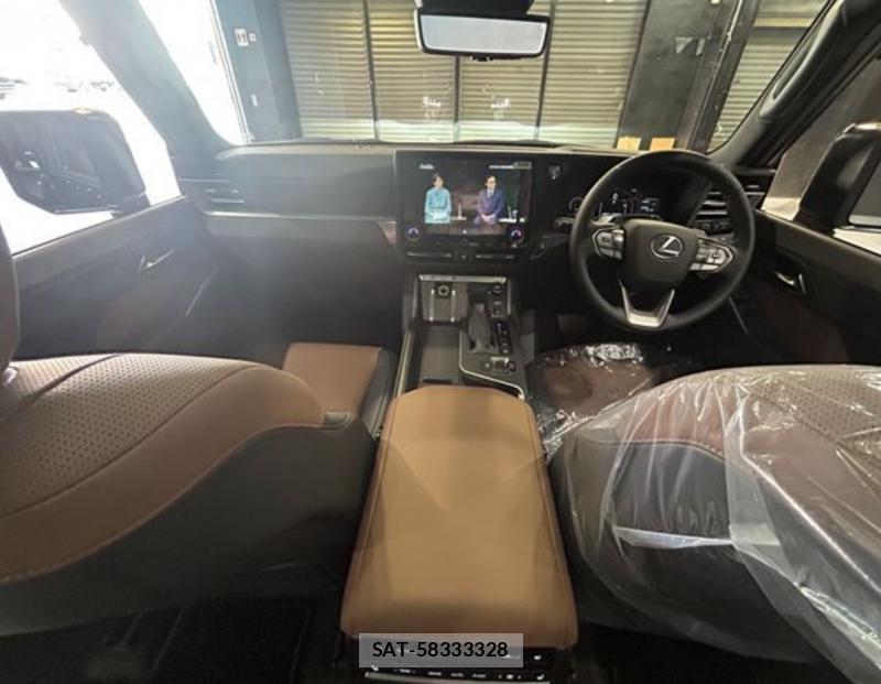 Lexus GX 2026 4413284-13