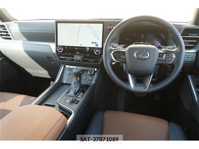 Lexus GX 2025-09 4382745-3