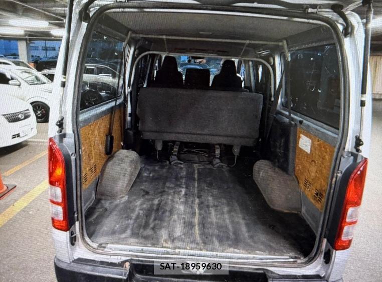 Toyota HIACE VAN 2019 1814622-4