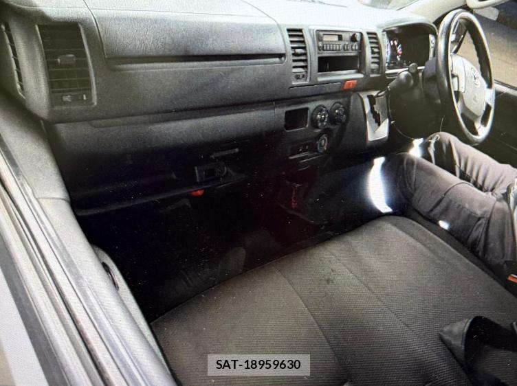 Toyota HIACE VAN 2019 1814622-5