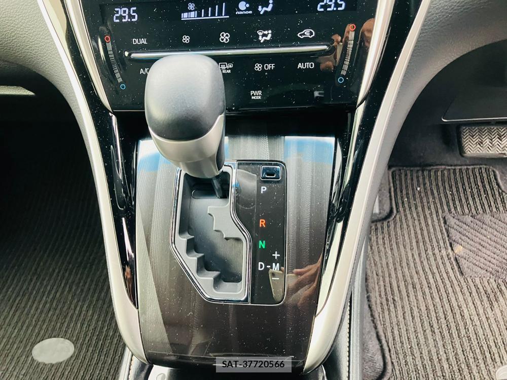 Toyota HARRIER 2018 994338-19