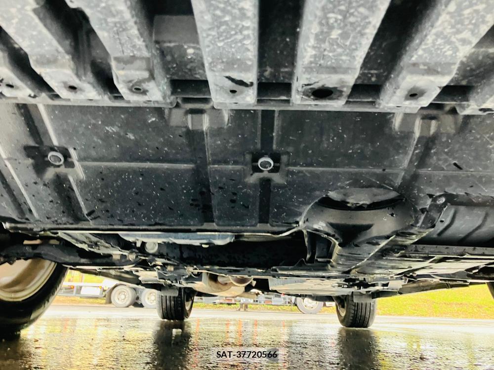 Toyota HARRIER 2018 994338-32
