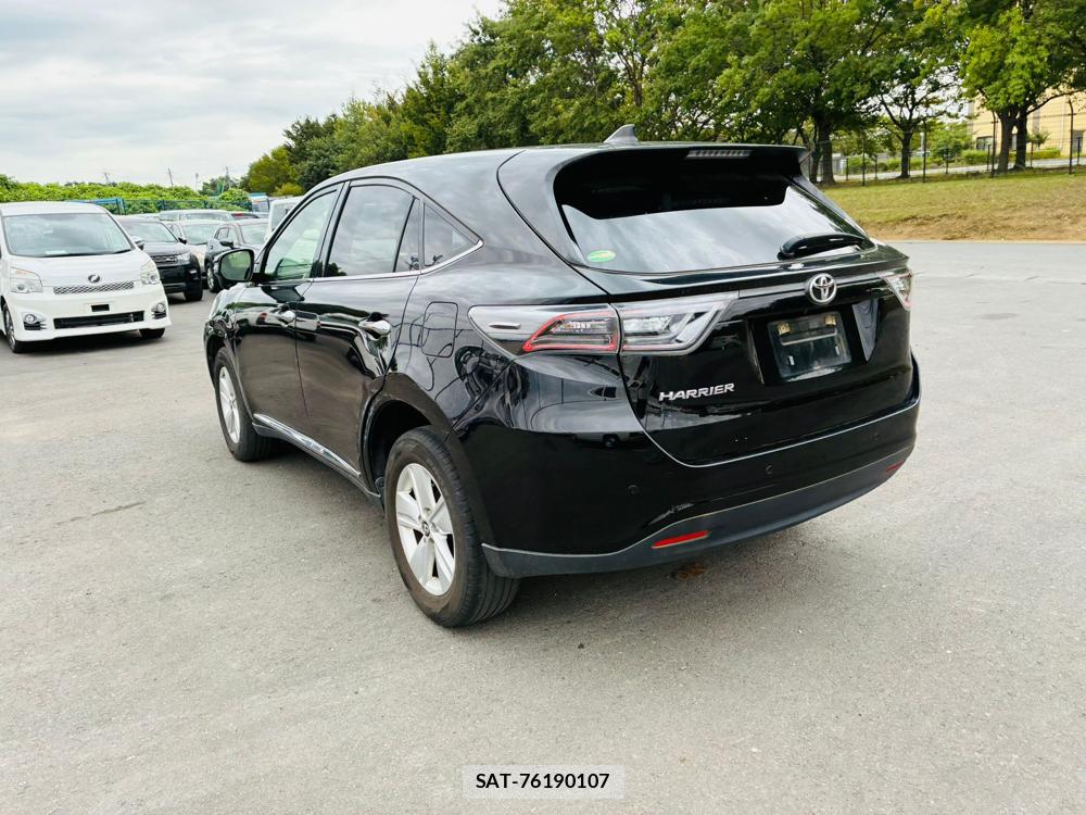 Toyota HARRIER 2015-02 8523201-2