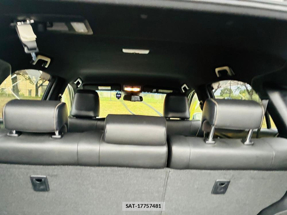 Toyota HARRIER 2015-09 8544996-23