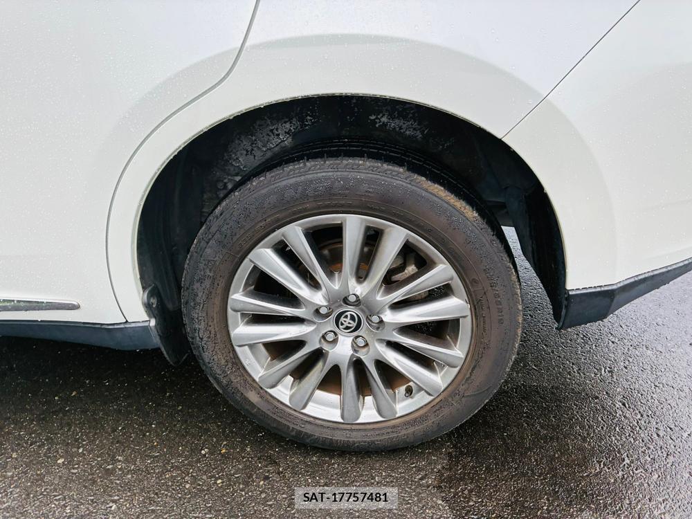 Toyota HARRIER 2015-09 8544996-29