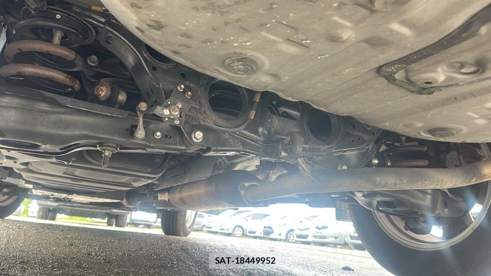 Toyota HARRIER 2015-11 8697174-31