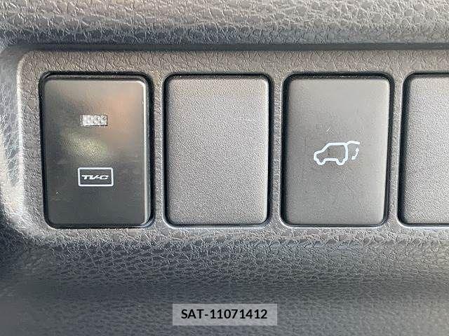 Toyota HARRIER 2017-06 648509-6