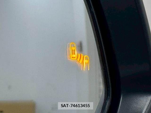 Toyota HARRIER 2023-09 866487-5
