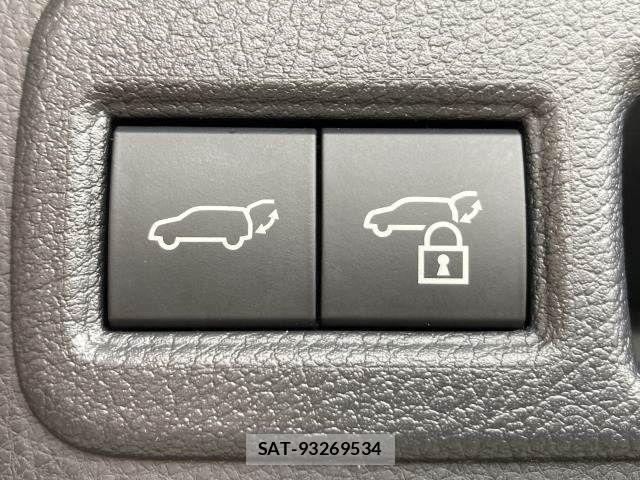 Toyota HARRIER 2023-09 915569-9