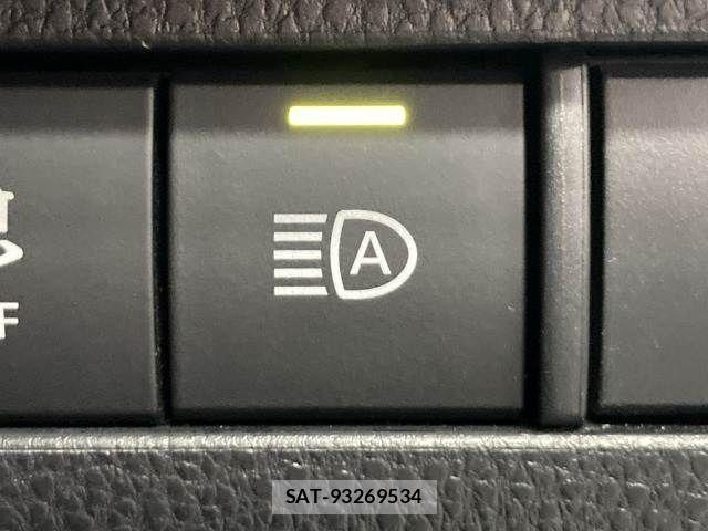 Toyota HARRIER 2023-09 915569-8
