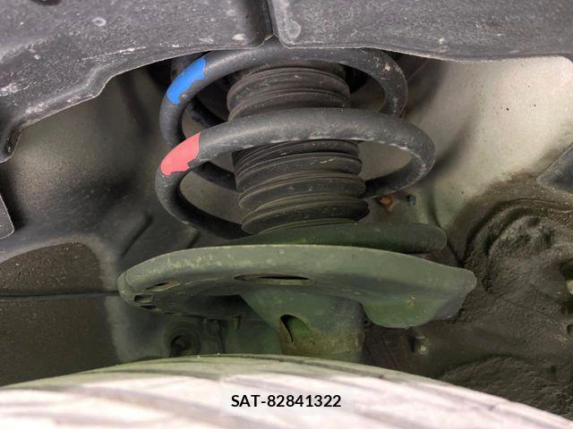 Toyota HARRIER 2017-06 3374410-19