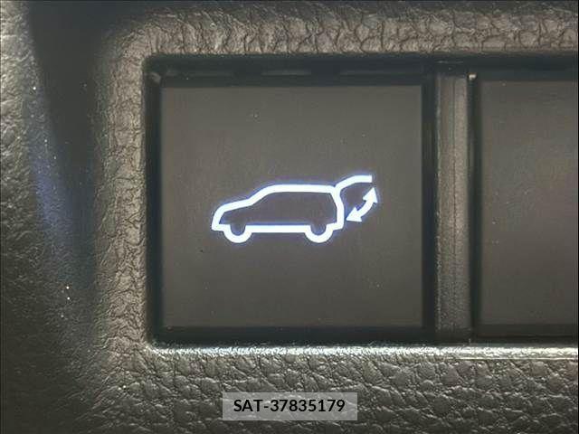 Toyota HARRIER 2021-02 3670887-8