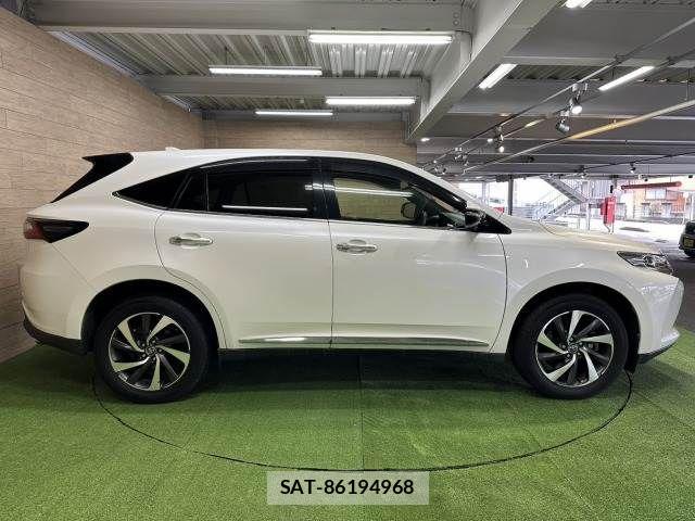 Toyota HARRIER 2017-09 3670954-17