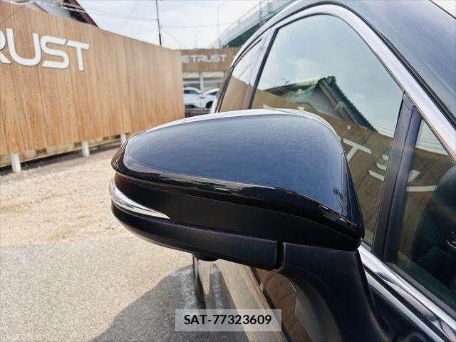 Toyota HARRIER 2020-11 3905903-28