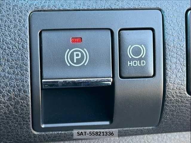 Toyota HARRIER 2017-11 4593135-19
