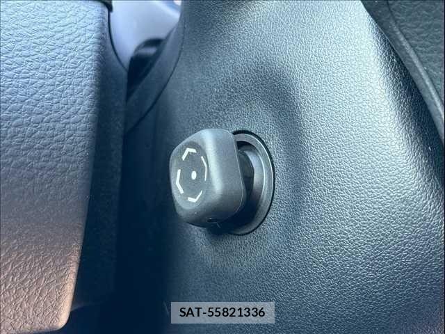 Toyota HARRIER 2017-11 4593135-24
