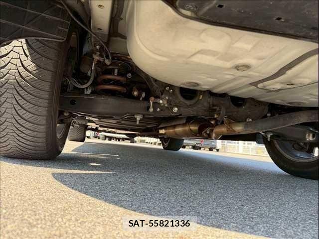 Toyota HARRIER 2017-11 4593135-29