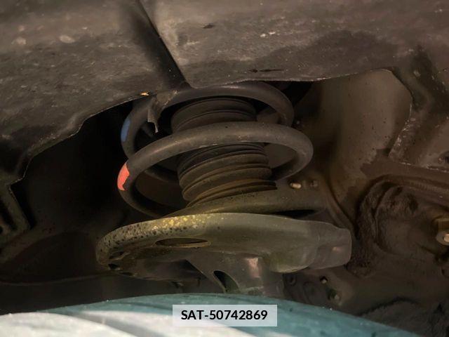 Toyota HARRIER 2017-07 4593106-19