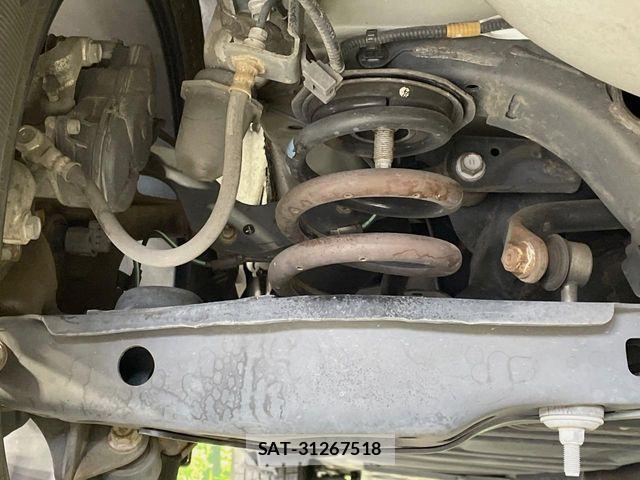 Toyota HARRIER 2017-07 5868634-19
