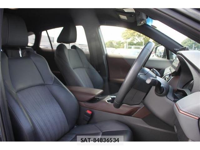 Toyota HARRIER 2021-02 6676103-29