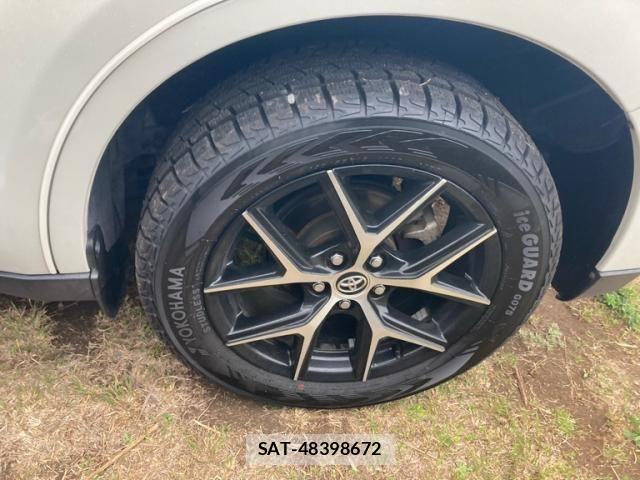 Toyota HARRIER 2017-05 6676116-7