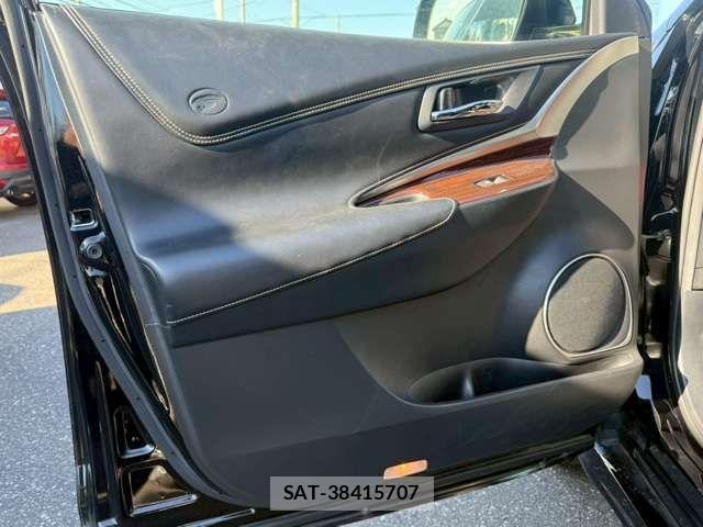 Toyota HARRIER 2017-02 6683789-15