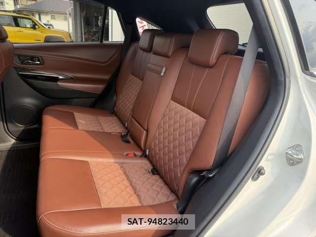 Toyota HARRIER 2017-11 6691035-13