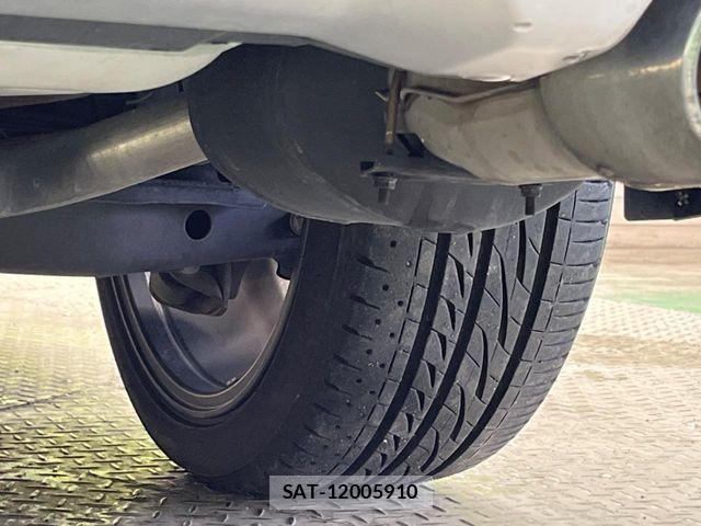 Toyota HARRIER 2017-10 6716216-19