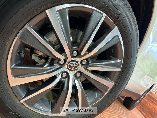 Toyota HARRIER 2024-02 6751723-12