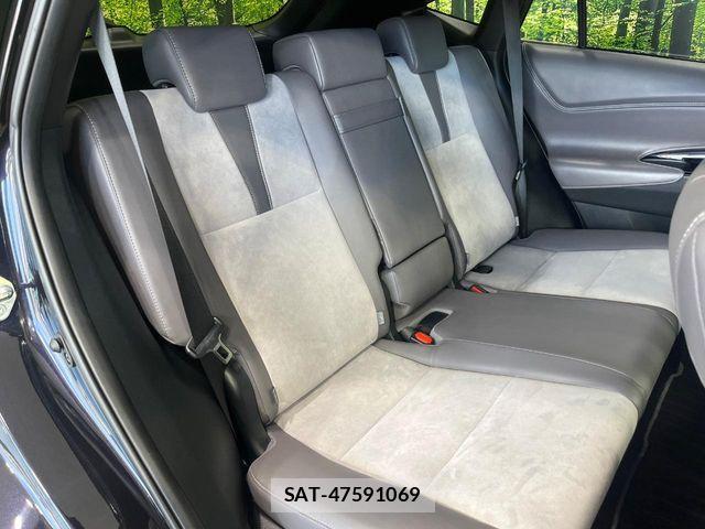 Toyota HARRIER 2017-01 6815116-8