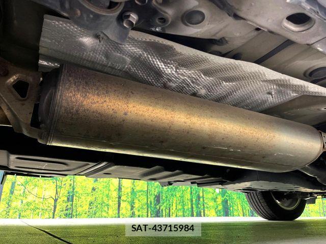 Toyota HARRIER 2014-11 6815115-18