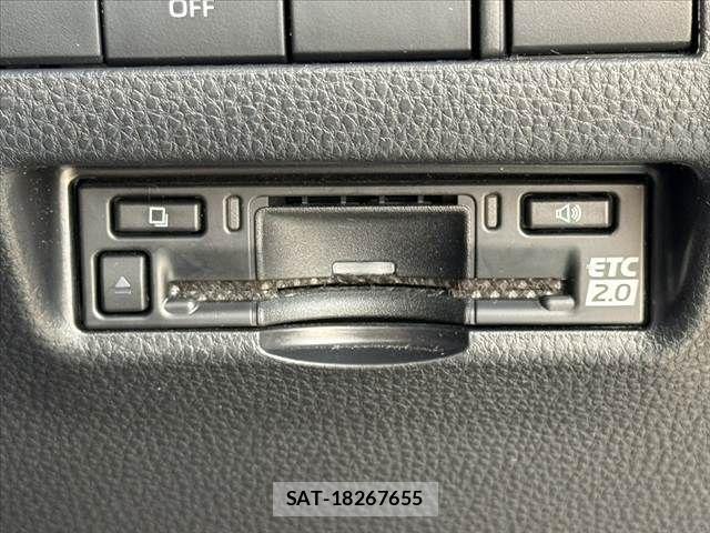Toyota HARRIER 2022-11 6905838-21