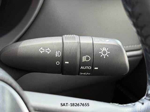 Toyota HARRIER 2022-11 6905838-29