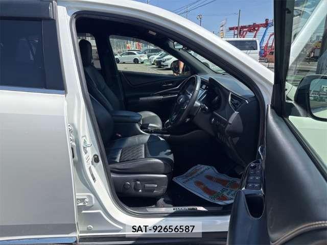 Toyota HARRIER 2019-01 6905865-15