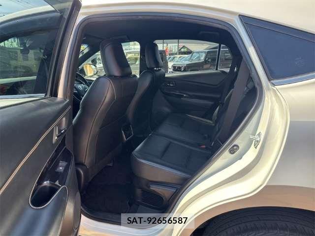 Toyota HARRIER 2019-01 6905865-17