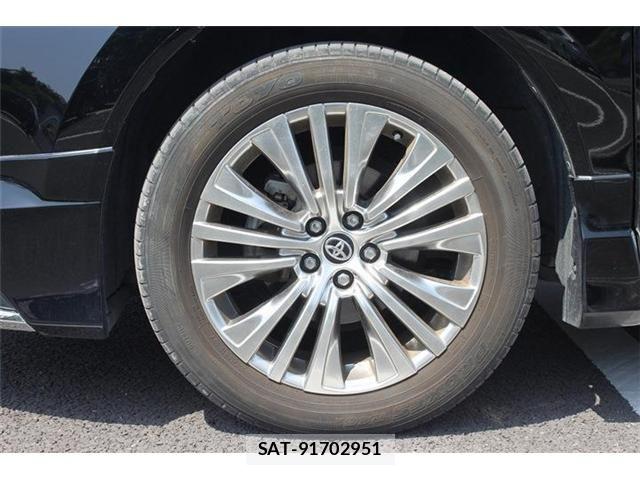 Toyota HARRIER 2020-10 6993879-26